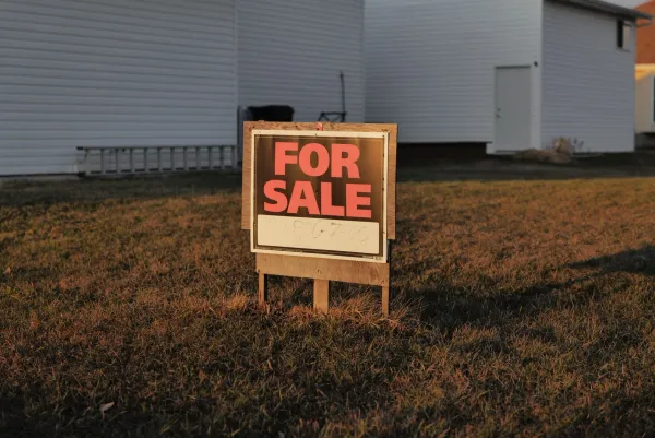 The Best Time to Sell a House in Harrisonburg, VA: A Seller's Guide to Timing the Valley Market